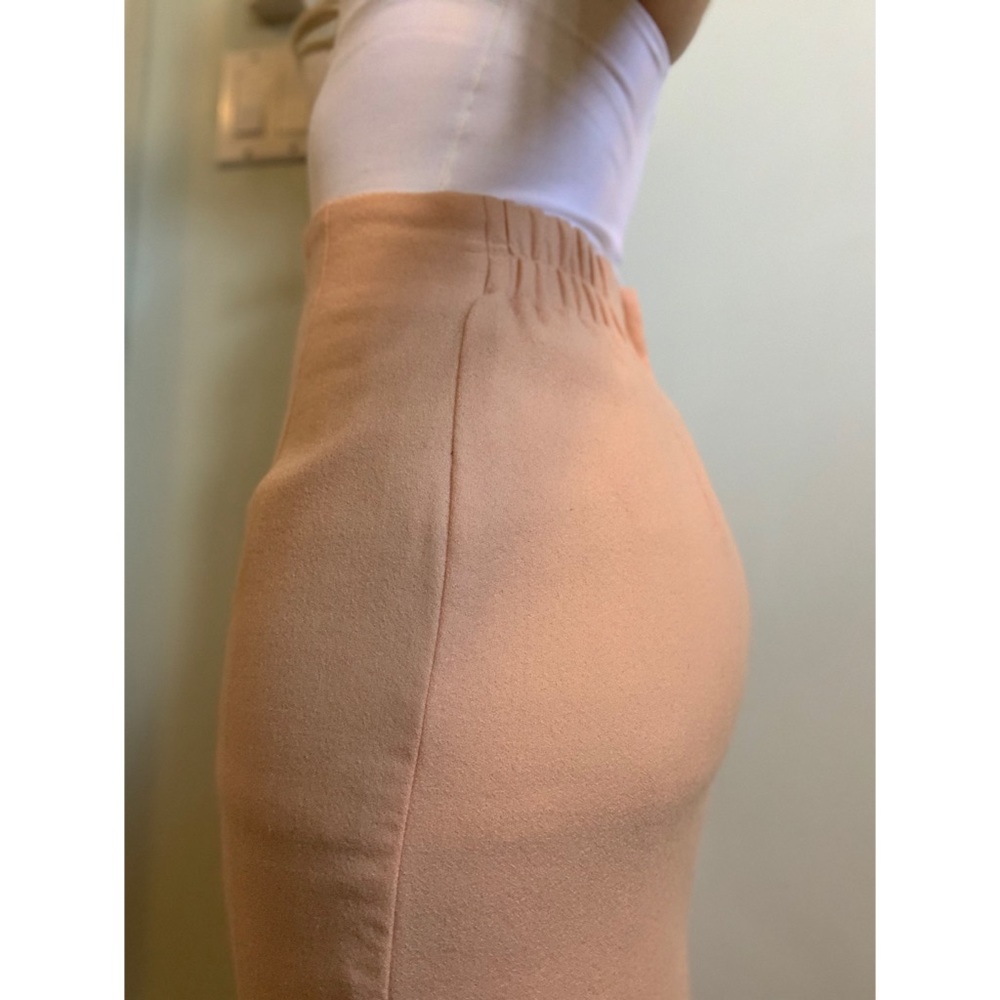Small, Vintage high waisted peachy pink wool skirt - Picture 7 of 15